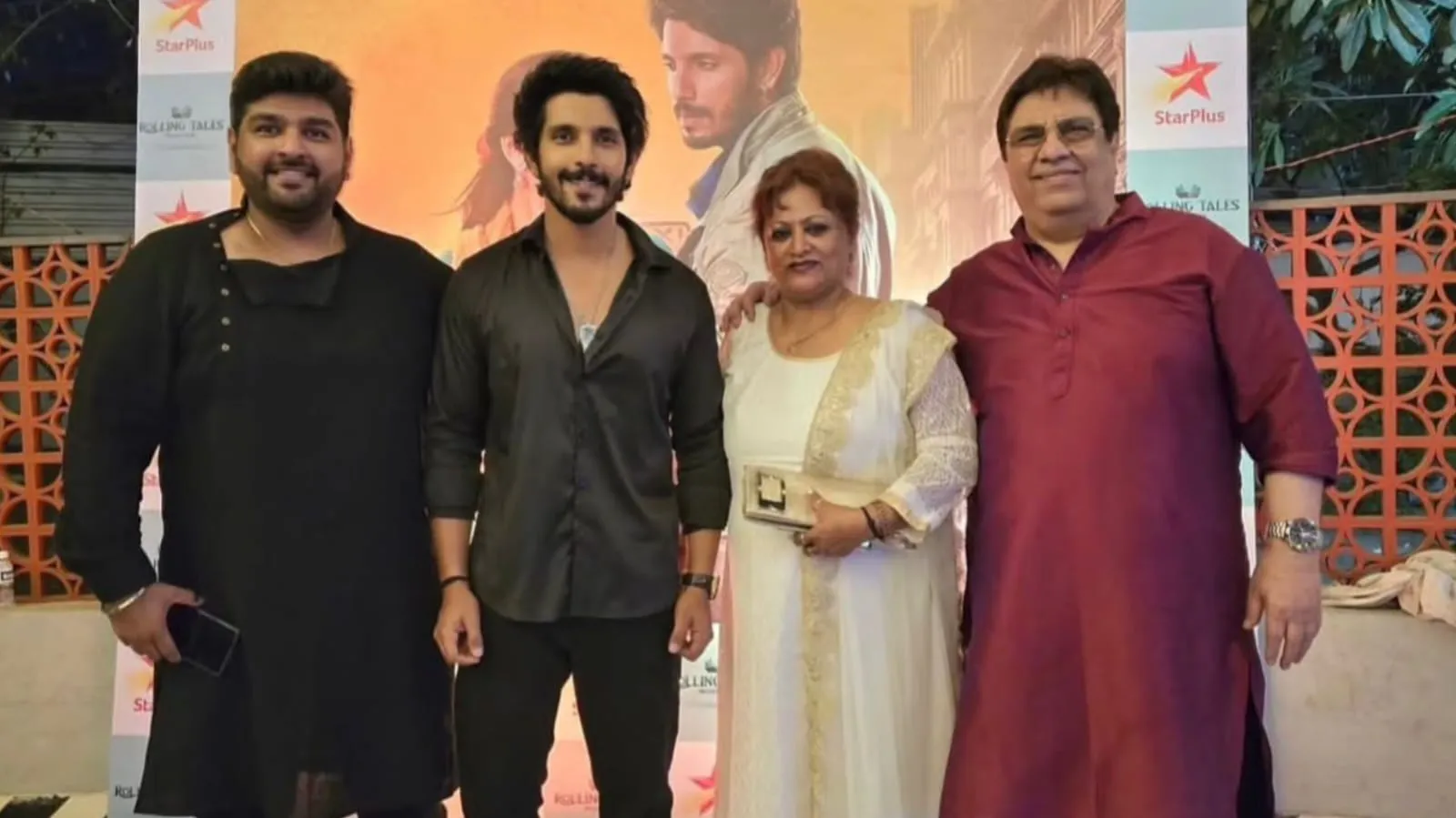 Kanwar Dhillon Completes 900 Episodes of Udne Ki Aasha, Brother Karan Dhillon Pens Emotional Note